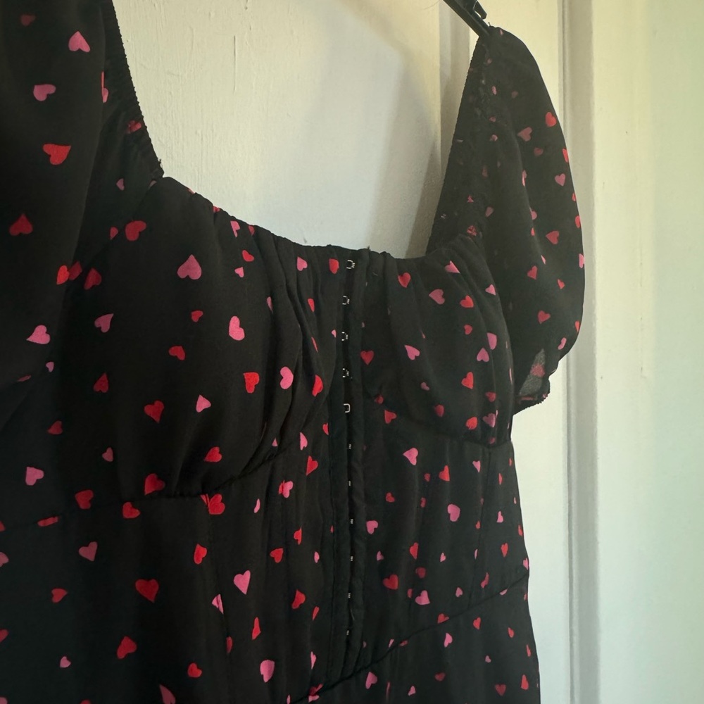 here we have a size S black dress with red & pink hearts from Madden NYC◡̈